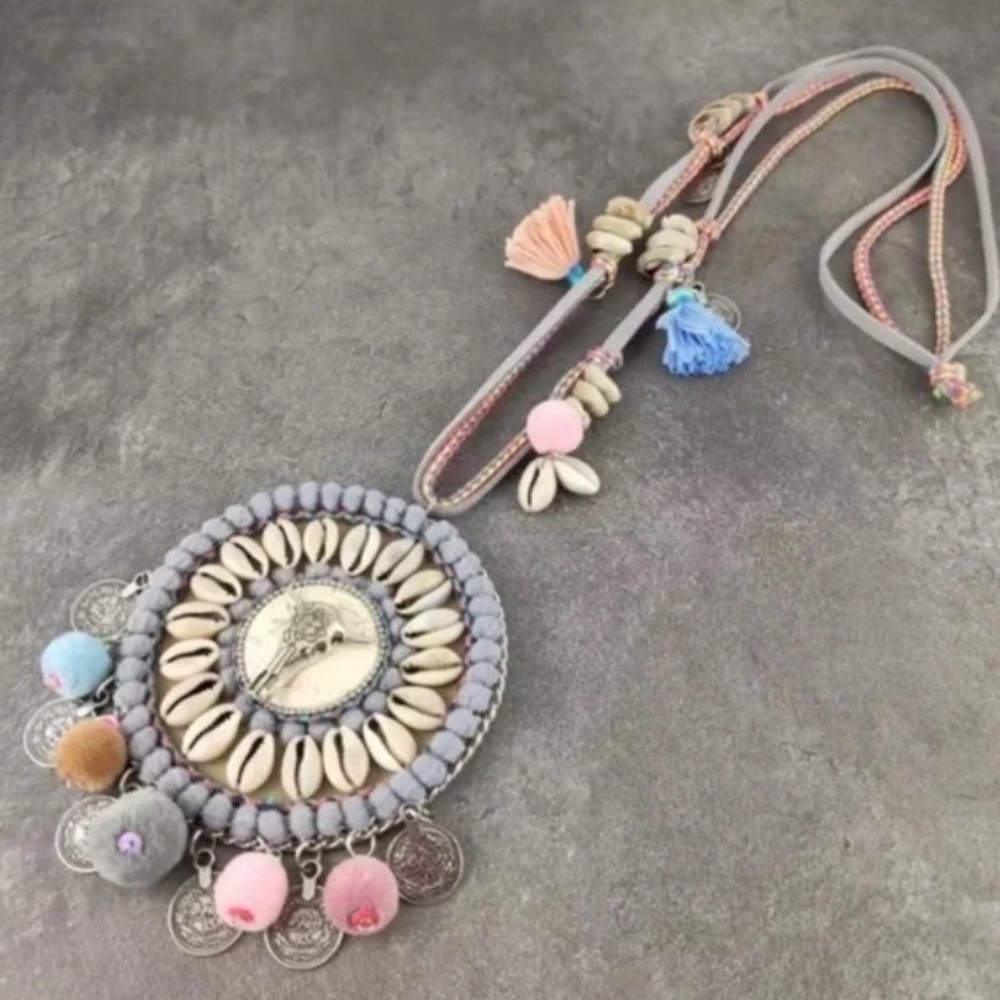 New Cattlehead Western Tribal Cowrie Shell Necklace
